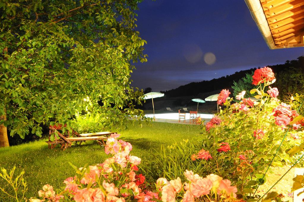 Agriturismo La Rosa Tea Villa Urbania Exterior foto