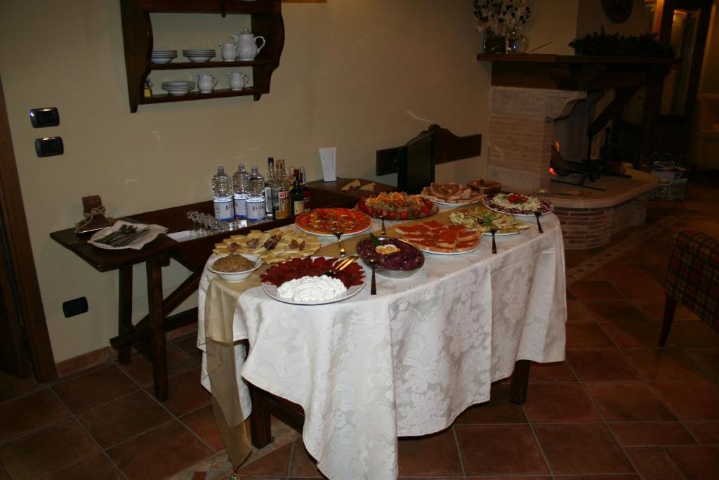 Agriturismo La Rosa Tea Villa Urbania Exterior foto